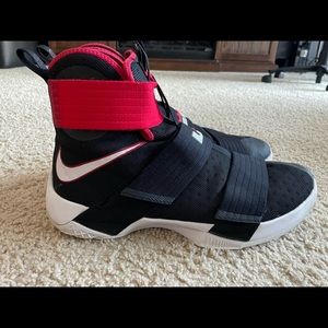Nike Lebron Soldier 10